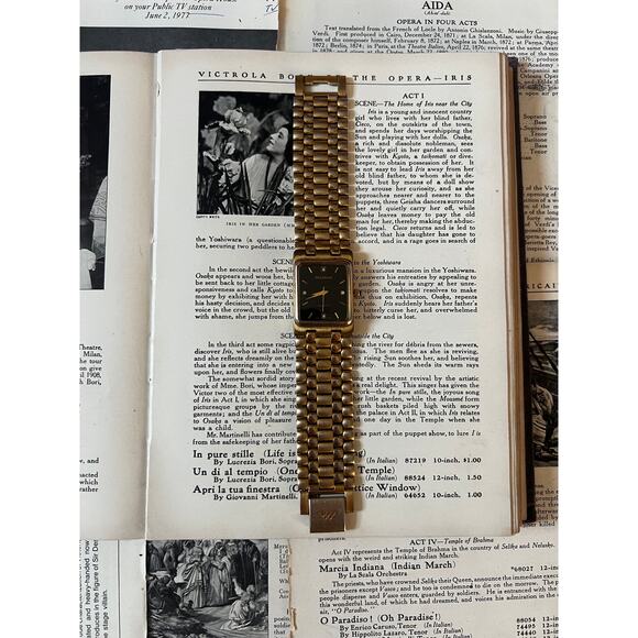 waltham gold tone tank black dial watch - Picture 1 of 2